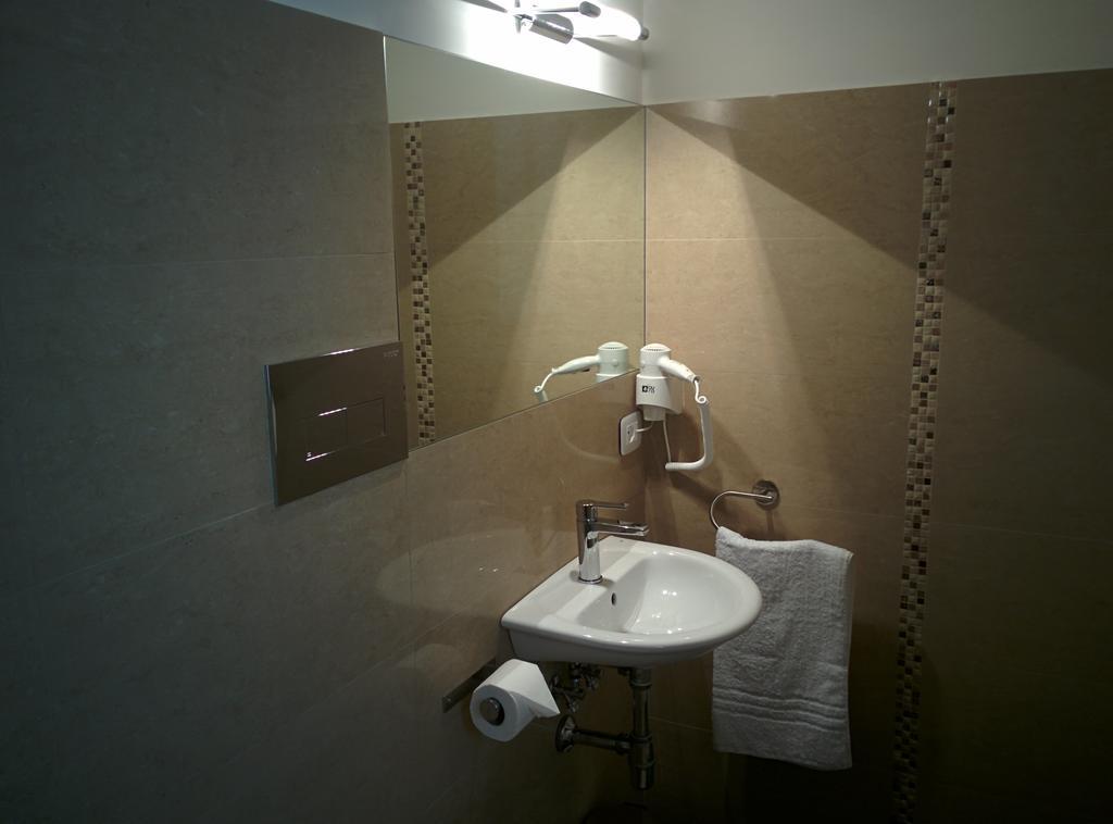 Ciauru Design B&B Messina Ruang foto